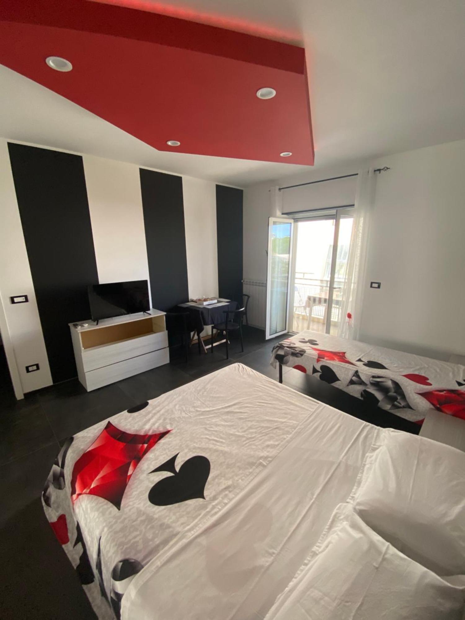 Iris Room Monopoli Buitenkant foto